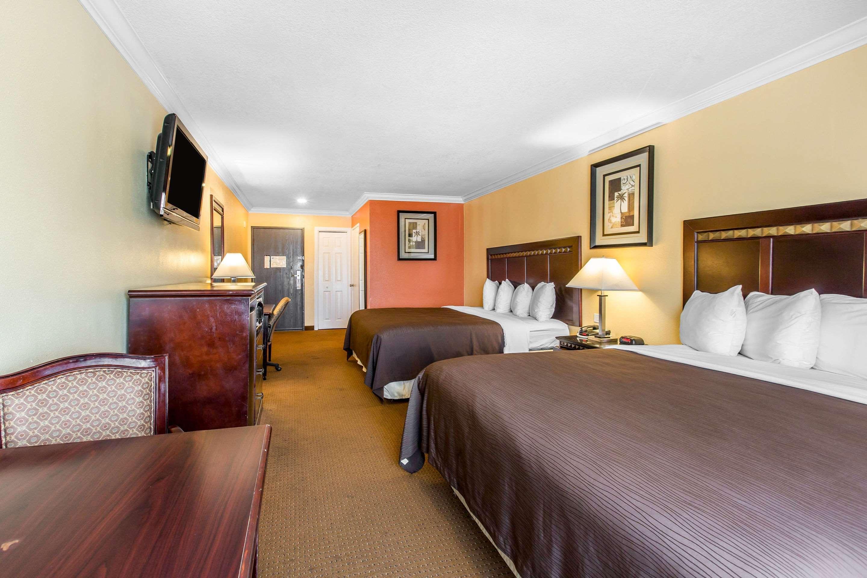 Quality Inn & Suites Bell Gardens-Los Angeles エクステリア 写真