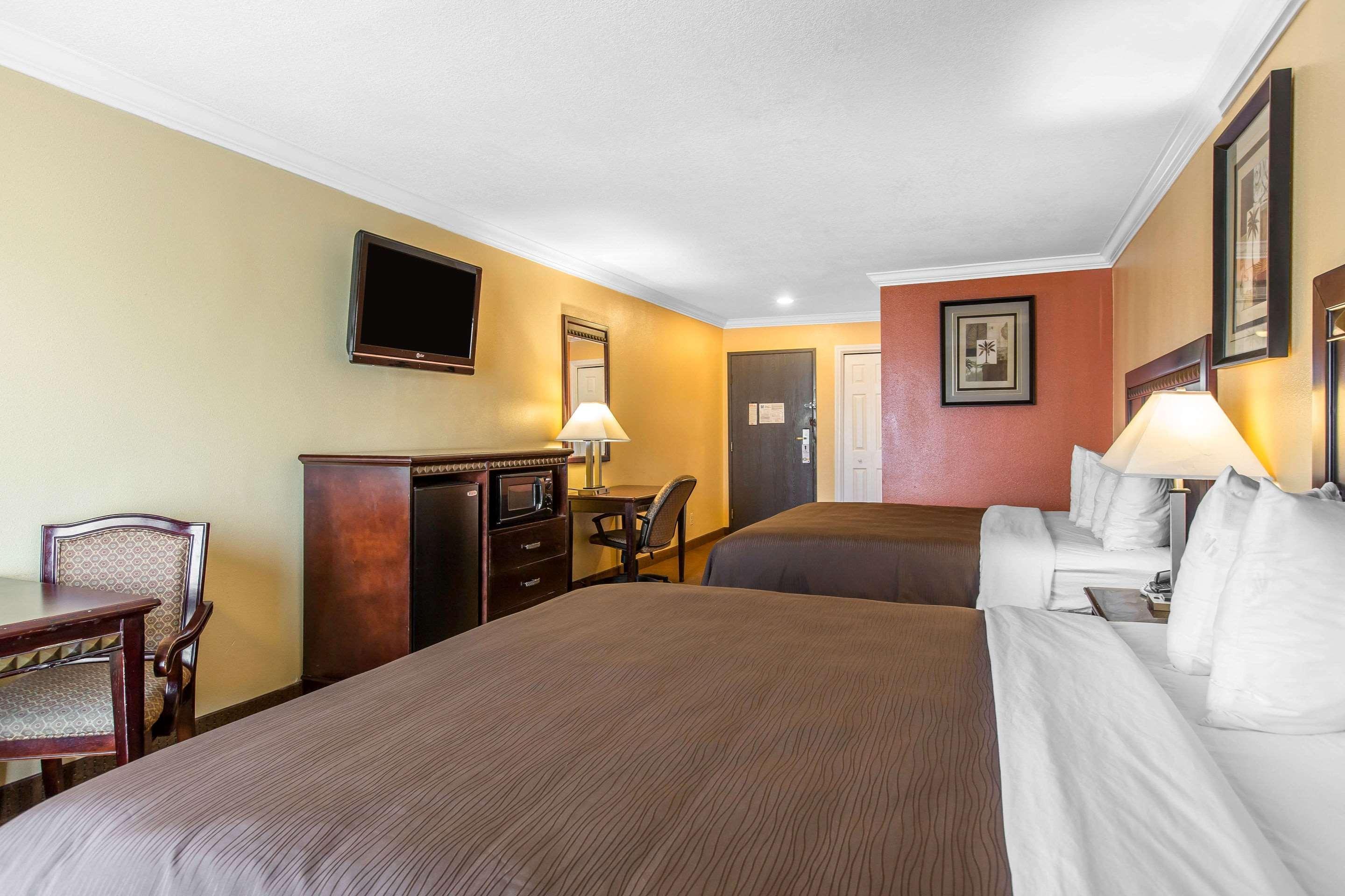Quality Inn & Suites Bell Gardens-Los Angeles エクステリア 写真