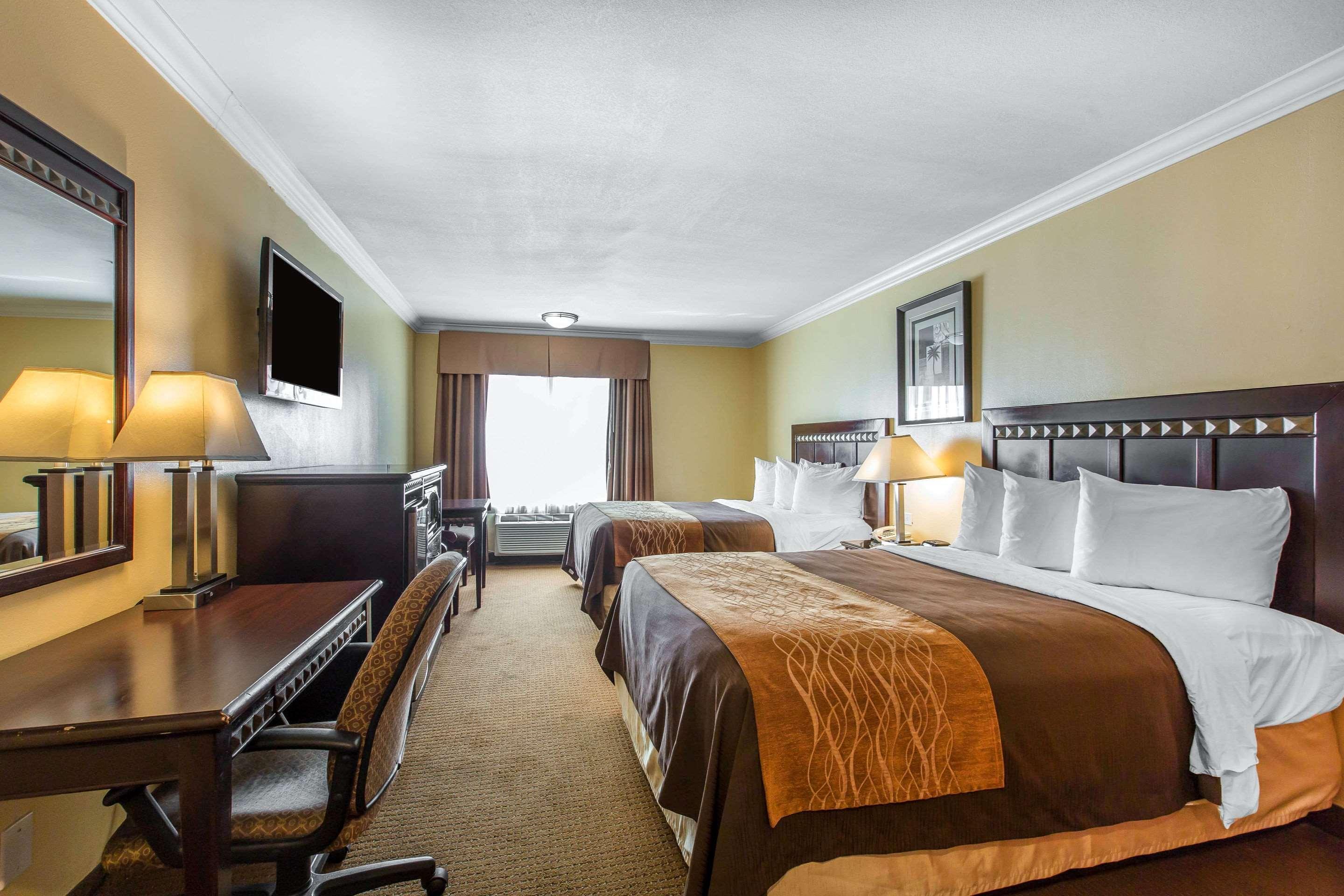 Quality Inn & Suites Bell Gardens-Los Angeles エクステリア 写真