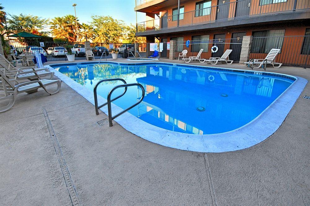 Quality Inn & Suites Bell Gardens-Los Angeles エクステリア 写真