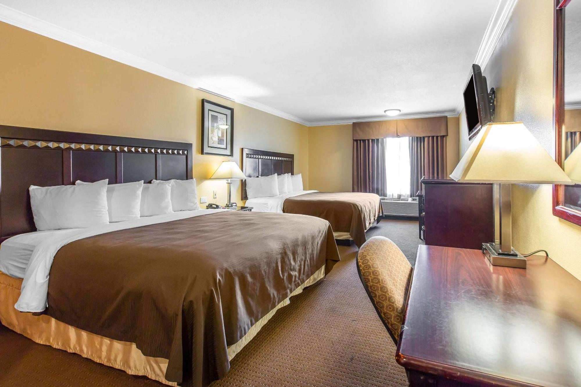 Quality Inn & Suites Bell Gardens-Los Angeles エクステリア 写真
