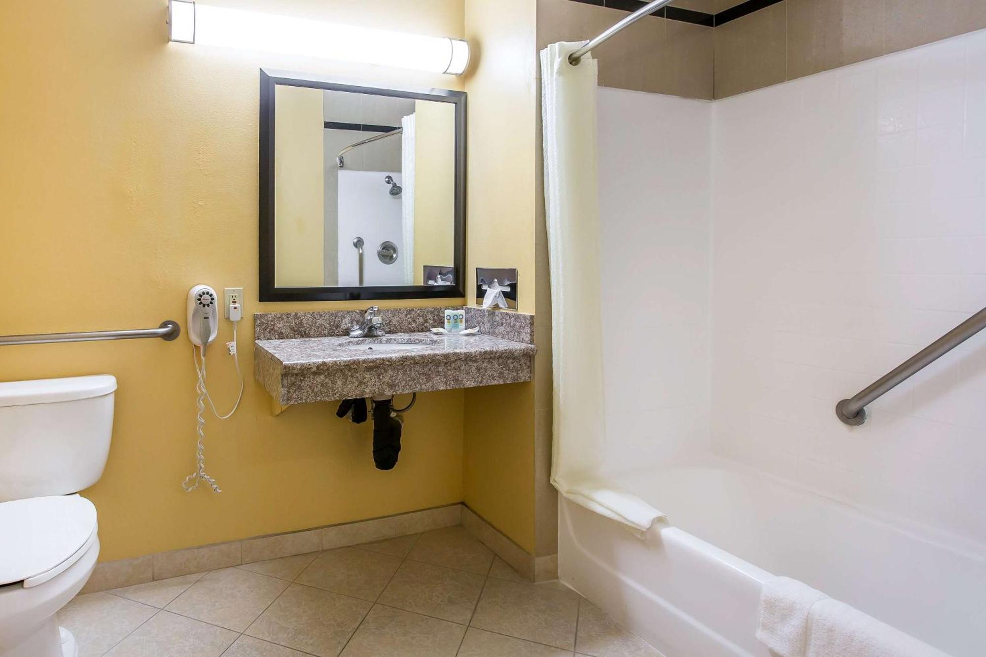 Quality Inn & Suites Bell Gardens-Los Angeles エクステリア 写真