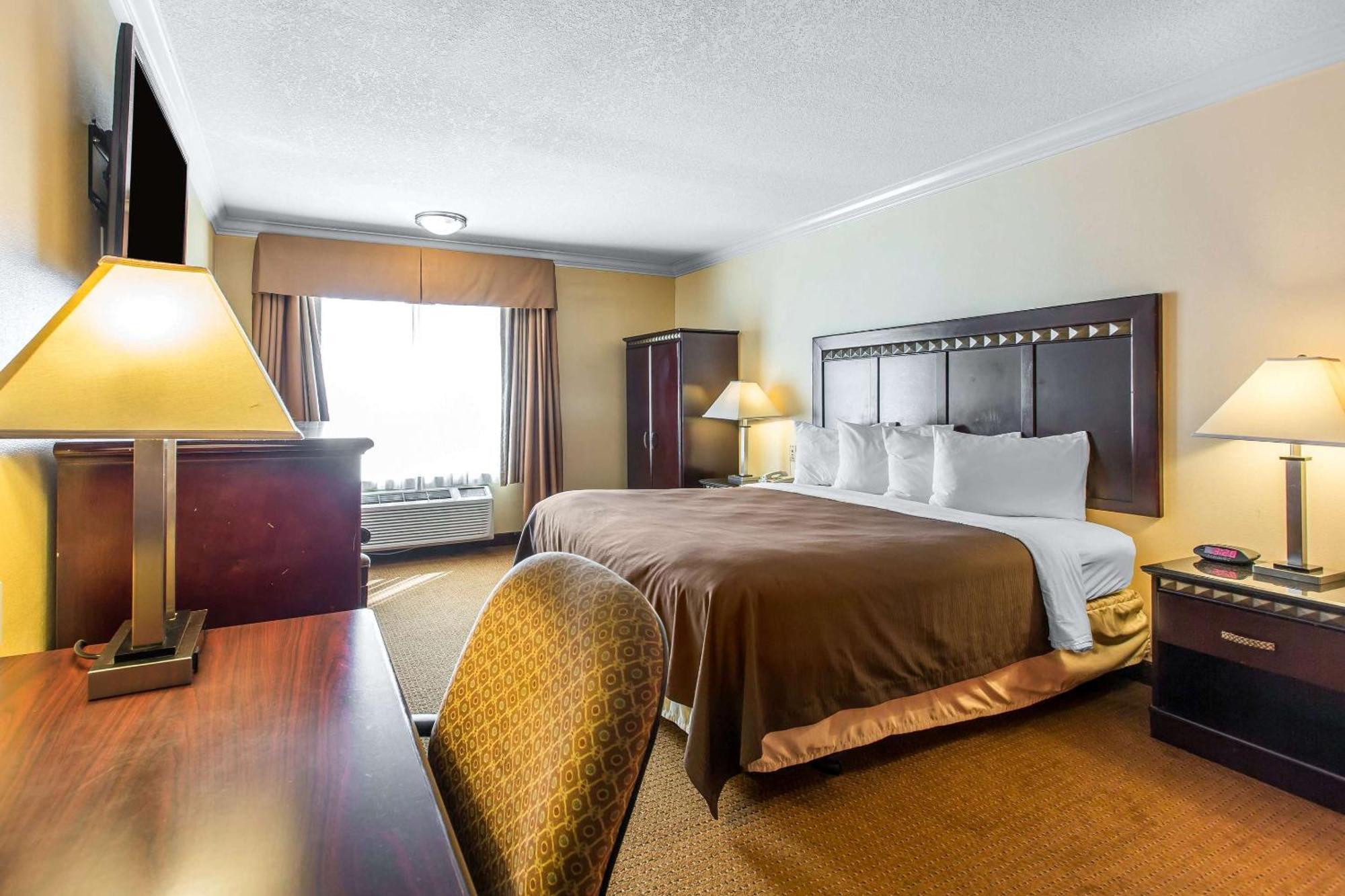 Quality Inn & Suites Bell Gardens-Los Angeles エクステリア 写真