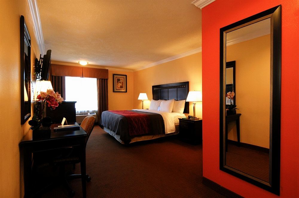 Quality Inn & Suites Bell Gardens-Los Angeles エクステリア 写真